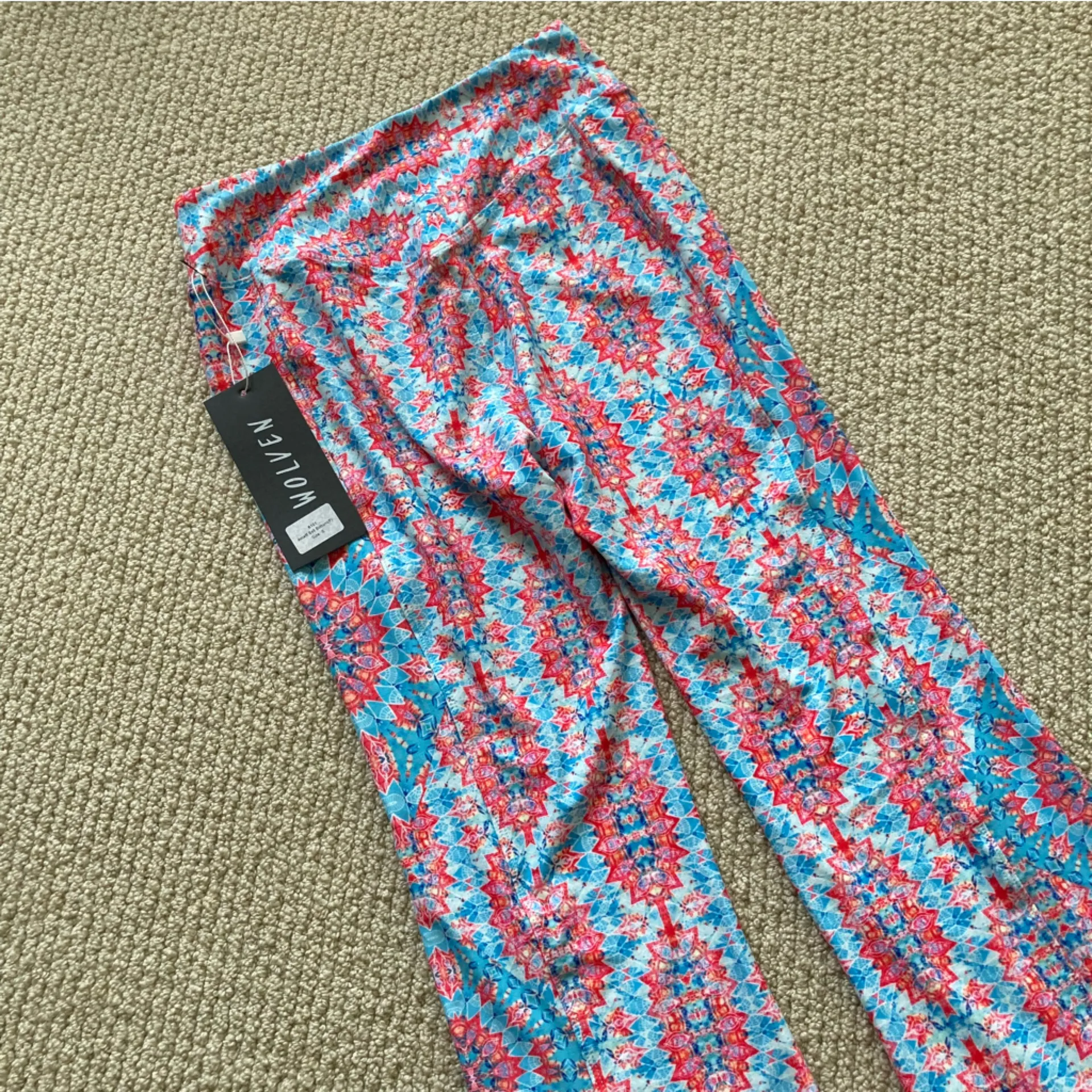 NEW Wolven Amalfi Flare Bell Bottoms Pants Size Small Red Pink Print Soft NWT - Image 9