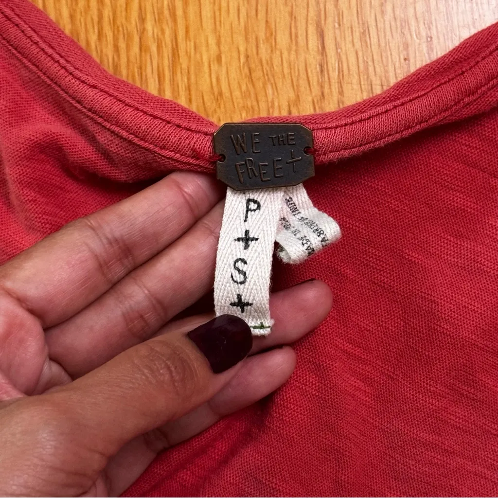 We The Free Phoebe Short Sleeve Tee Coral S FLAW Raw Edge Boho Layered Summer - Image 6