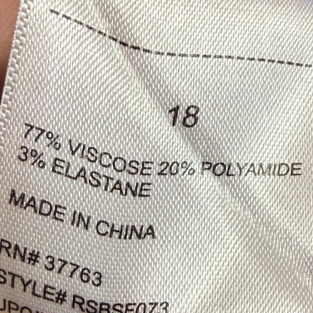 Rafaella Women's Stretch Capri Pant Blue. Size 18 - Image 10