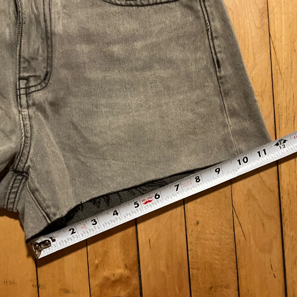 Madewell Relaxed Denim Shorts - Image 11