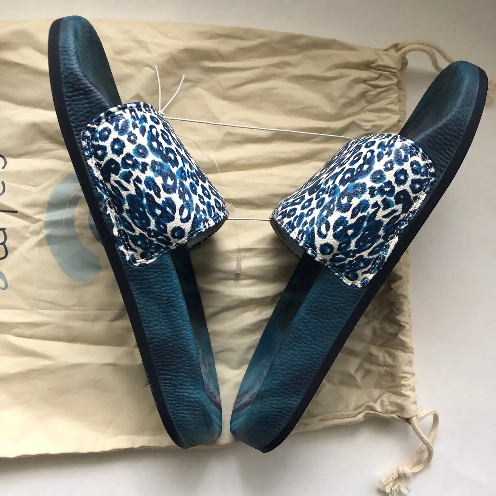 NWOB Johnny Was Calme Sandals Slides in Blue and White Size 7 - Image 4