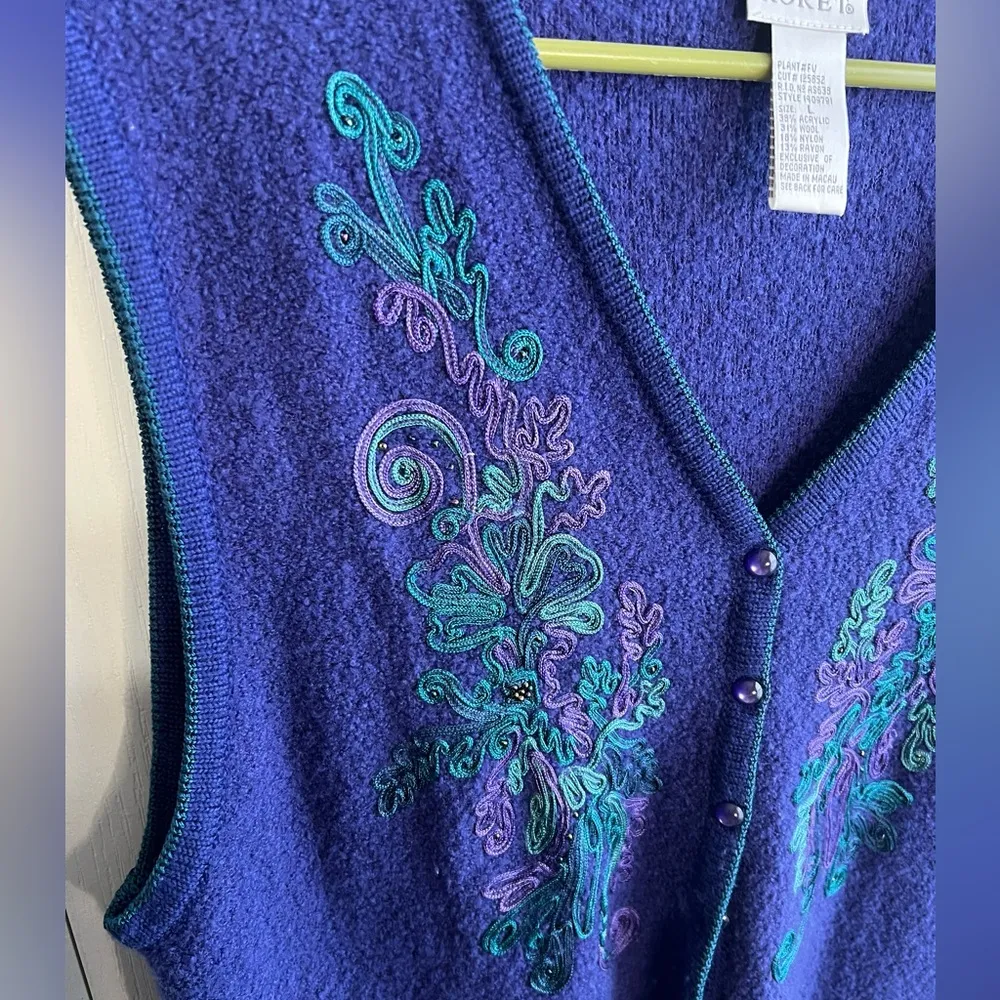 Koret Wool Blend embroidered vest size large - Image 2