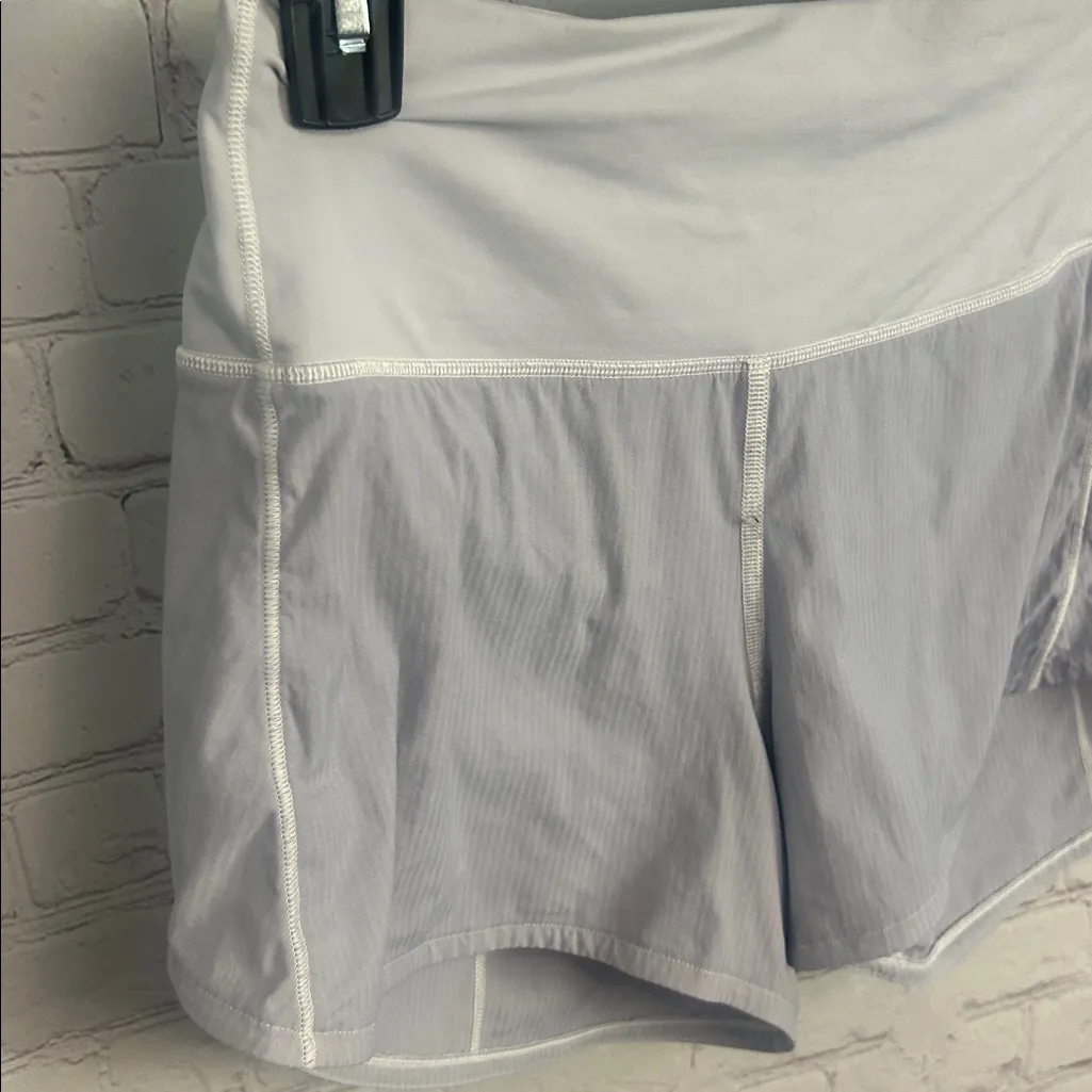 Lululemon Athletica Hotty Hot shorts athleisure size 6 sports yoga fitness chic - Image 3