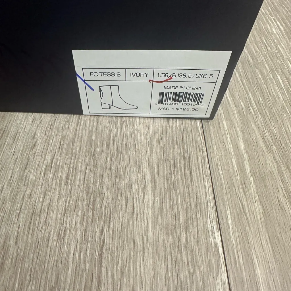 French Connection Tess Ivory Ankle Boots Block Heel Square Toe Size 8 - Image 3