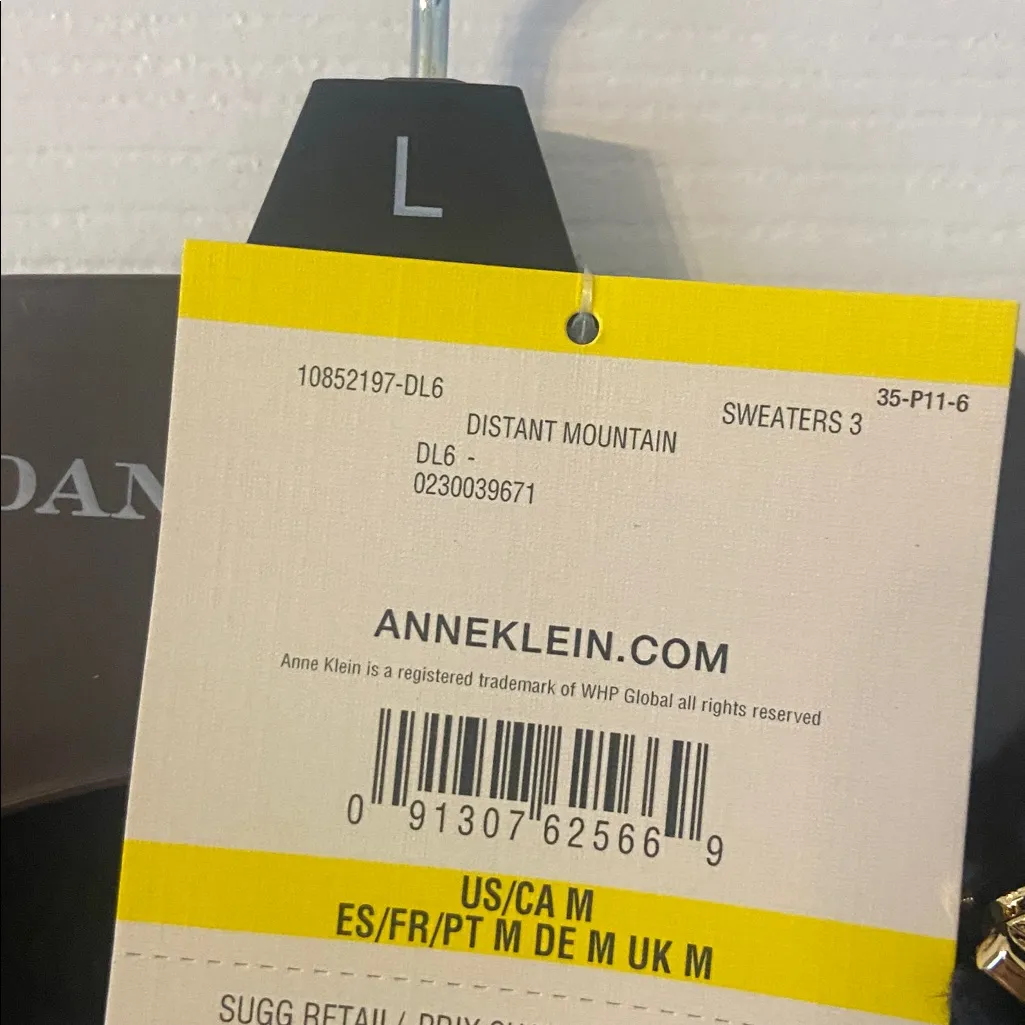 Anne Klein  Dark Blue Turtleneck Sweater size M brand new with tag length 26” - Image 3