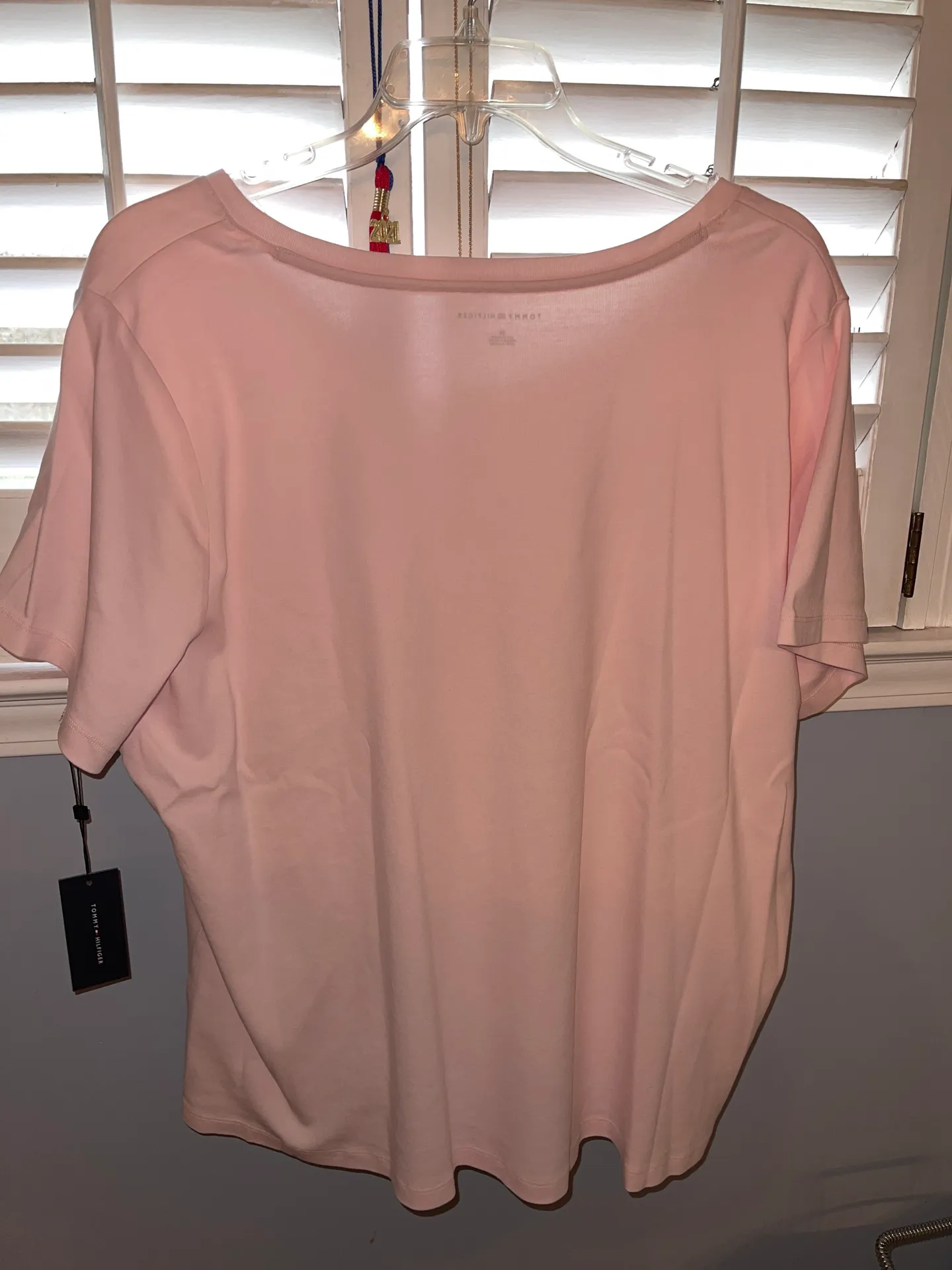 Tommy Hilfiger light pink tee - Image 2