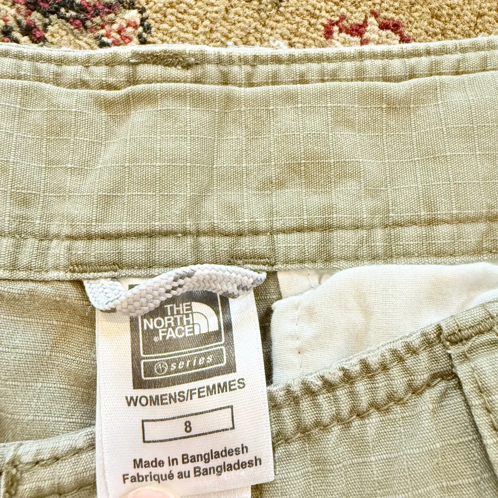 The North Face Women's Light green Cargo Shorts - Image 6