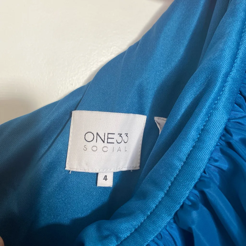 One33 Social Elegant One Shoulder Peacock Blue Ruffle Velvet Dress Size 4 - Image 3