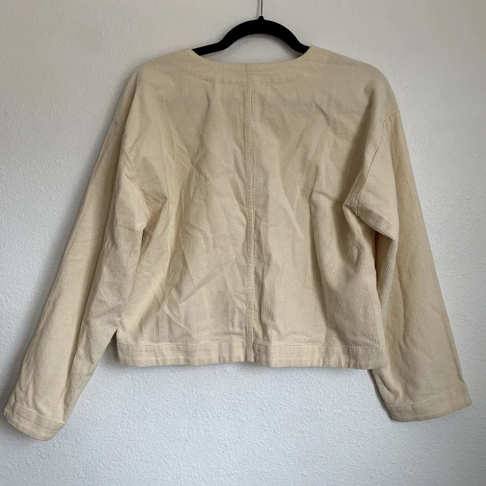 NWT Madewell Val Waffle-Knit Relaxed V-Neck Top in Antique Cream - Image 3