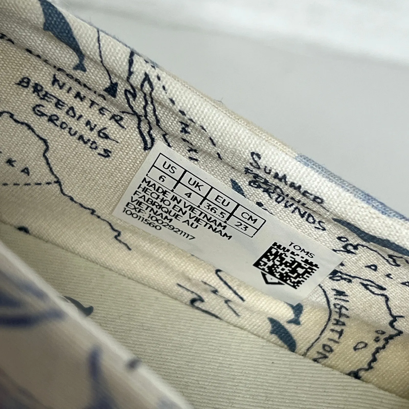 TOMS Alpargata Watercolor Whale Print Canvas Espadrille Blue Shoe Size 6 - Image 8