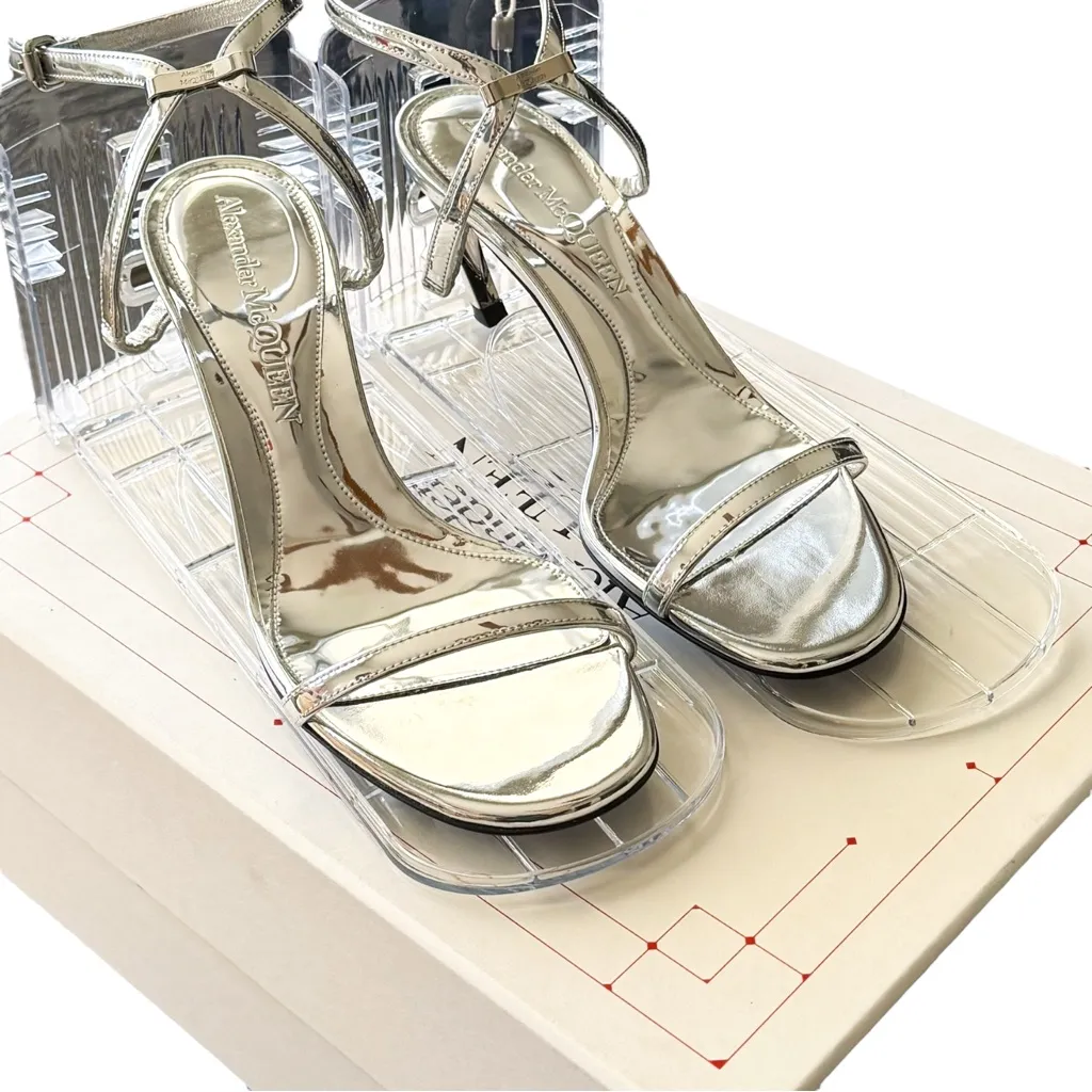 NIB Alexander McQueen Leather Armadillo Ankle Strap Sandals In Silver Size 37 - Image 2