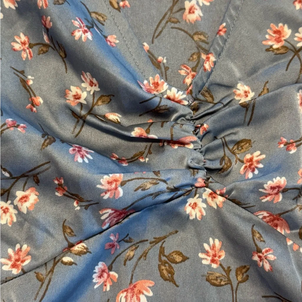 WAYF busty blue floral puff Sleeve top - Image 3