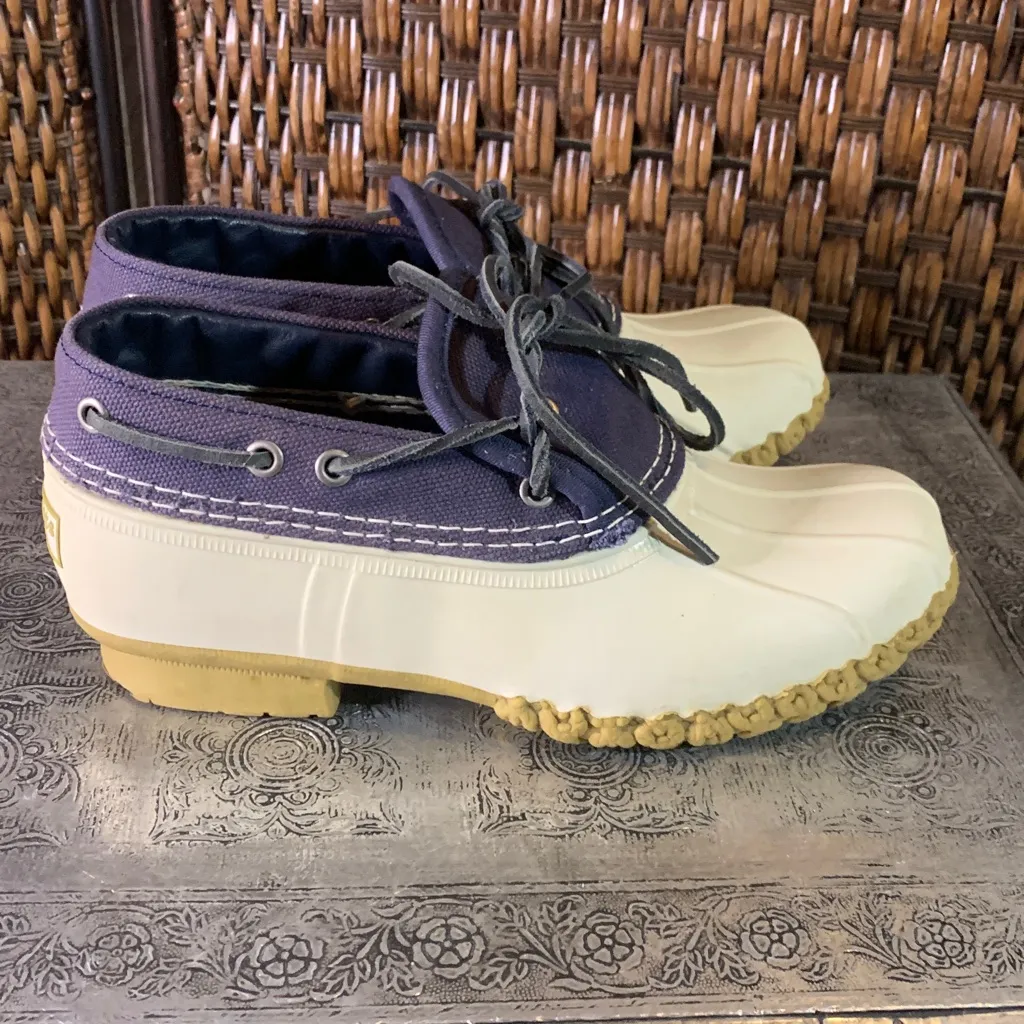 L.L. Bean White and Blue Duck Boots Size 8M - Image 3