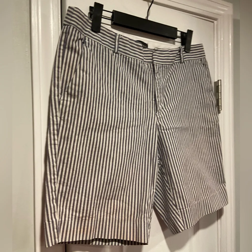 Banana Republic Size 8 Navy Blue White Stripe Cotton Stretch Zip Up Chino Shorts - Image 4