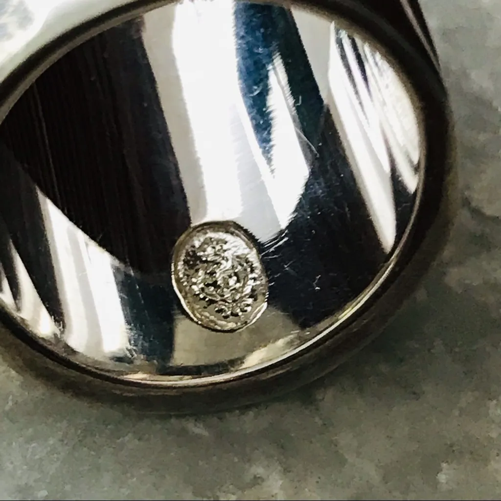 Premier Designs Brass Tone Wide Ring 
Size 5.5 - Image 7