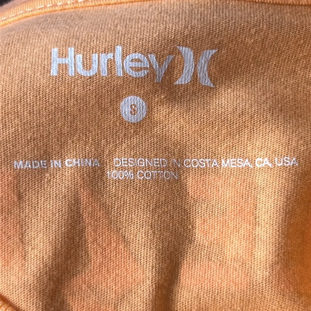 New Hurley Juniors Back to School Graphic “Smile More” Casual Short Sleeve Tee - Image 6