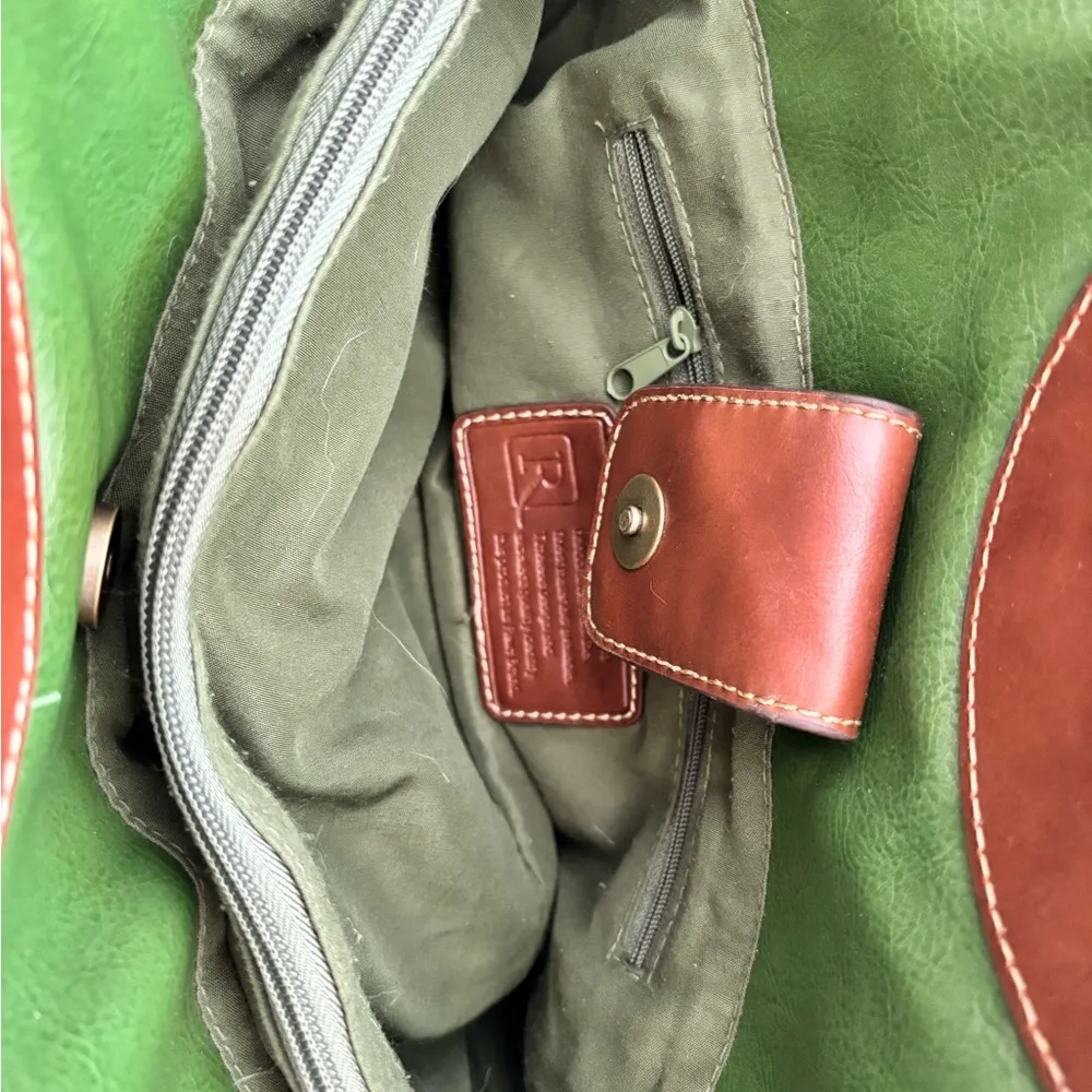 VTG 80’s Green Leather Clutch Round Handle Handbag Side Pockets Snap Close - Image 4