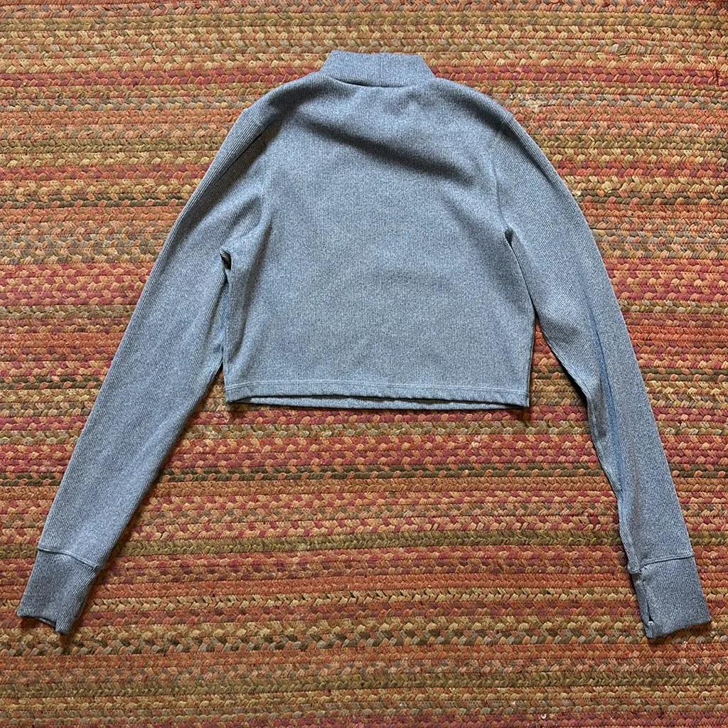 NWOT AERIE BLUE RIBBED MOCK NECK LONG SLEEVE ATHLETIC STRETCH CROP TOP - Image 5