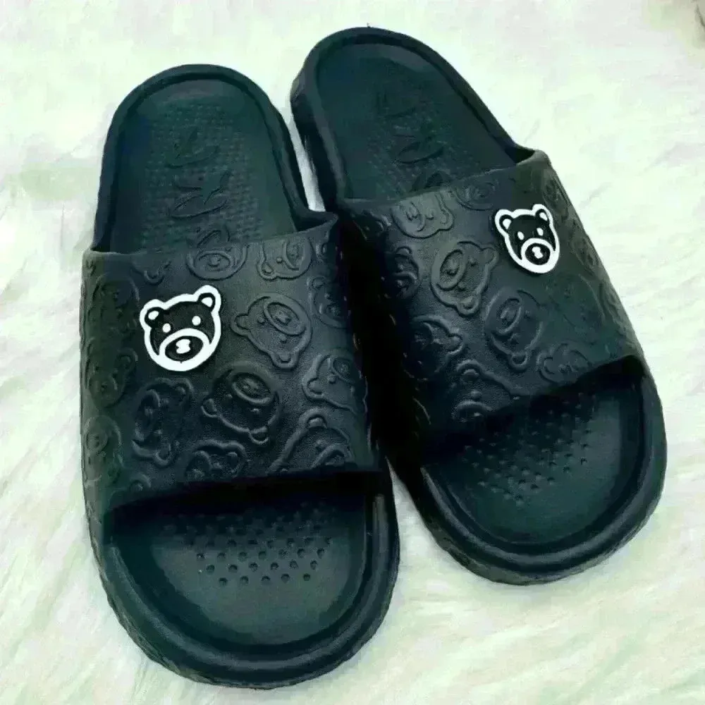 Woman’s Open Toe Breathable House/Pool Bear Design Slippers SIZE 7.5 - Image 7