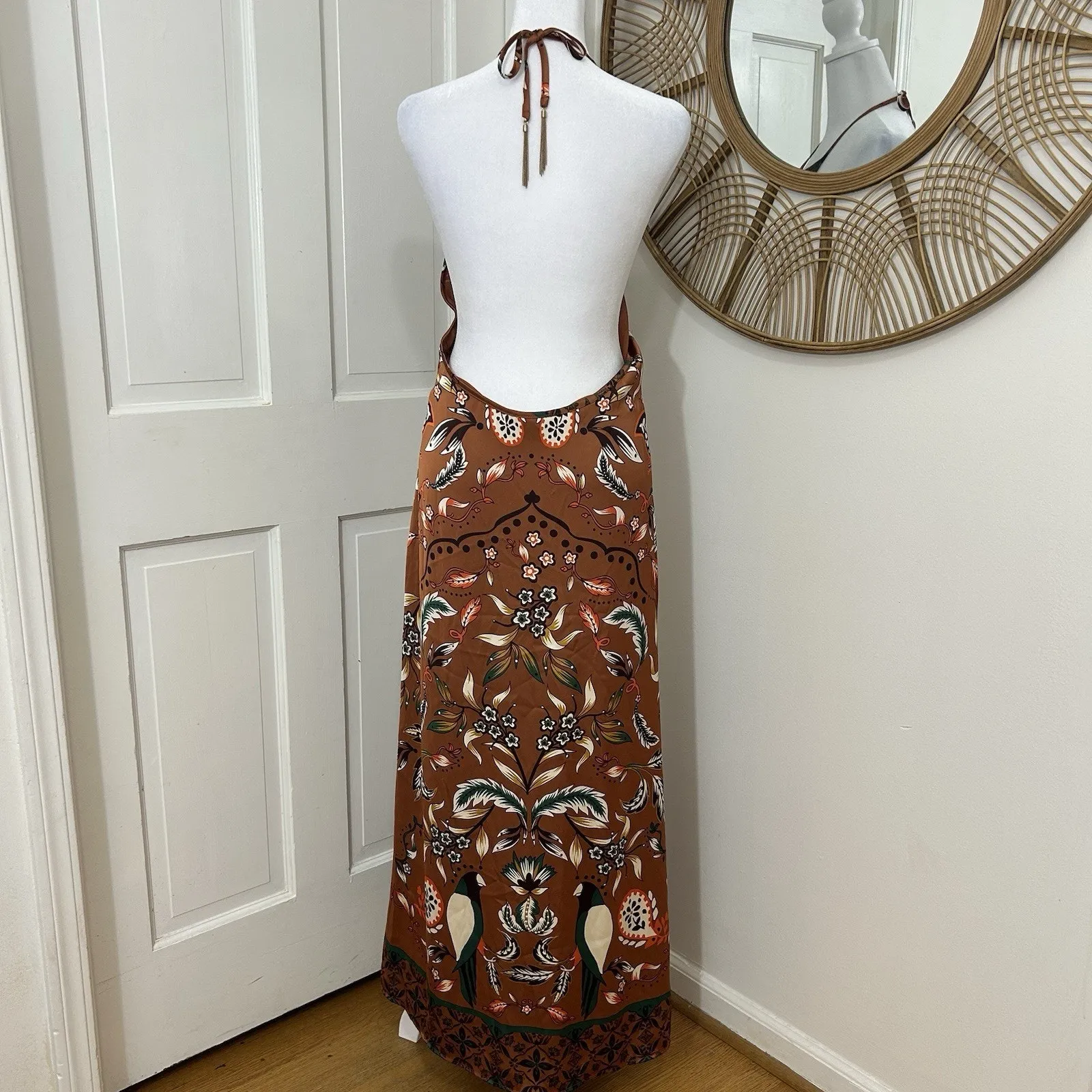 House of Harlow 1960 Satin‎ Birds Resort Tropical Halter Maxi Dress Low Back L - Image 3