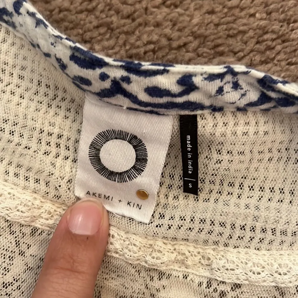 Anthropologie Akemi + kin small blouse - Image 6