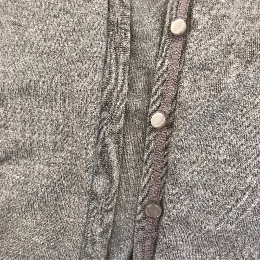 Cable & Gauge  Button-Up 3/4 Sleeve Cardigan Grey Medium - Image 5
