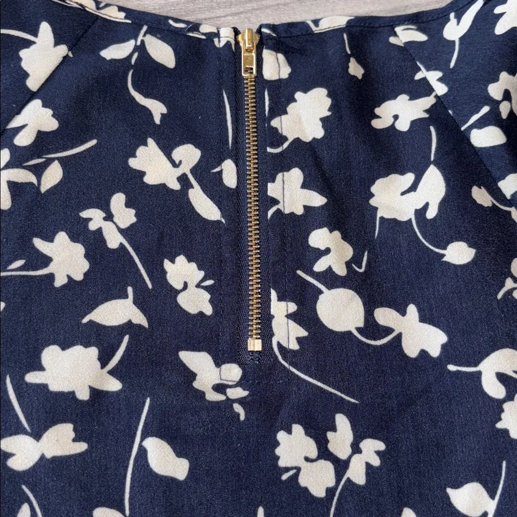 Papermoon Navy and Cream Floral Blouse - Image 11