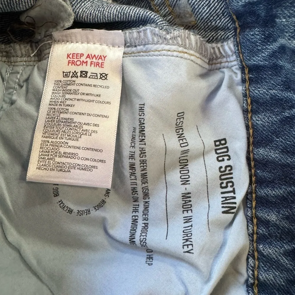 BDG Urban Outfitters Harri Low Rise Boyfriend Distressed Denim Jean Shorts 27 - Image 6