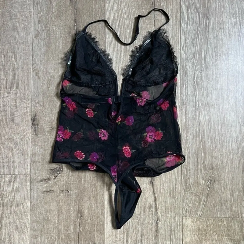 Victoria's Secret Campari Floral Lace Teddy Size M - Image 7