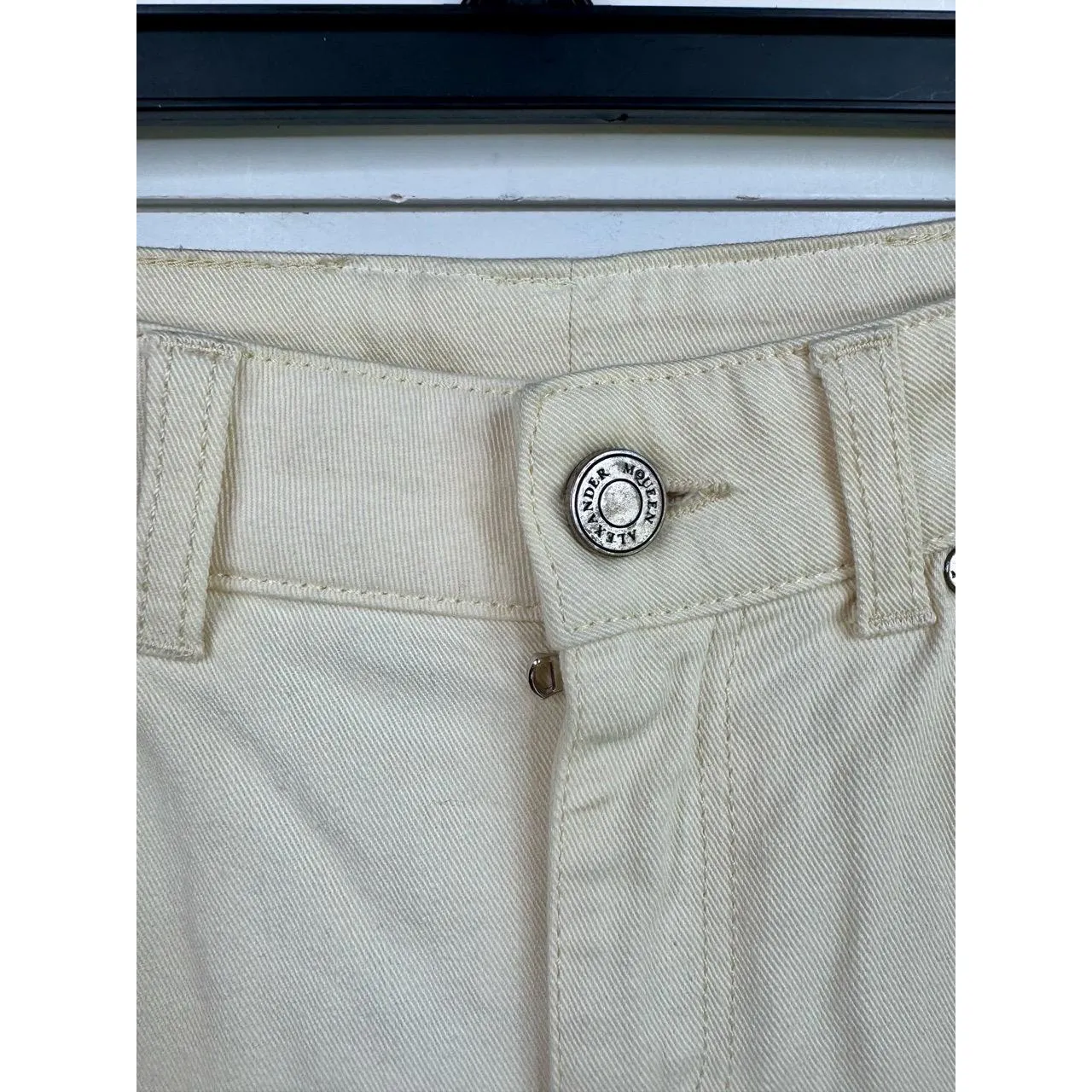 ALEXANDER MCQUEEN Womens IT 40 Cream Yellow Slim Straight Leg Skull Rivet Pants - Image 5