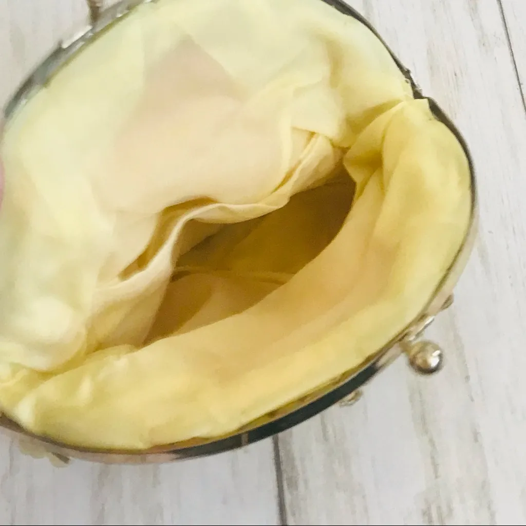 Vintage Stunner Flapper Gold Beaded handbag - Image 6