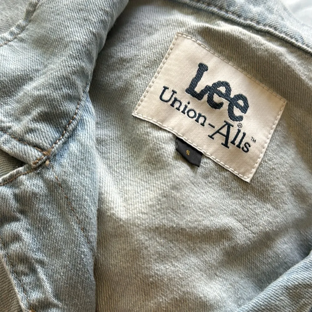 NWT Lee X FREE PEOPLE Vintage Modern Union-Alls In  Barely blue color - Image 9