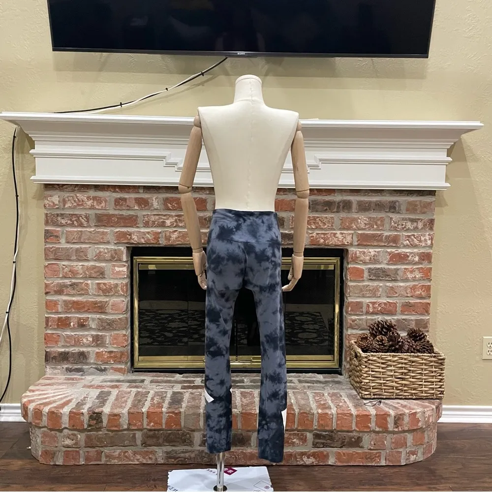 Victoria’s Secret PINK grey/blue tie dyed yoga pants / XS / Excellent condition - Image 8