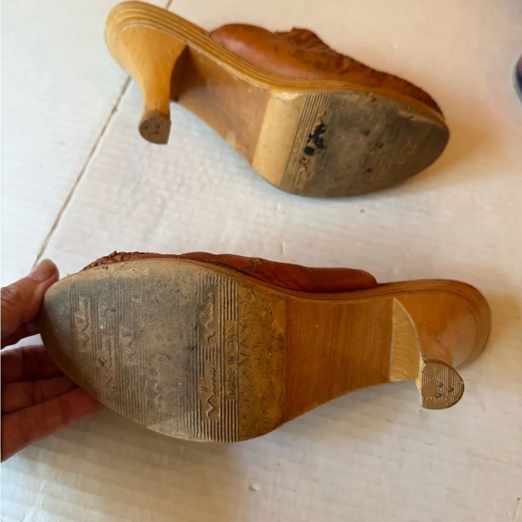 Vintage Nina Leather Mules - Image 3