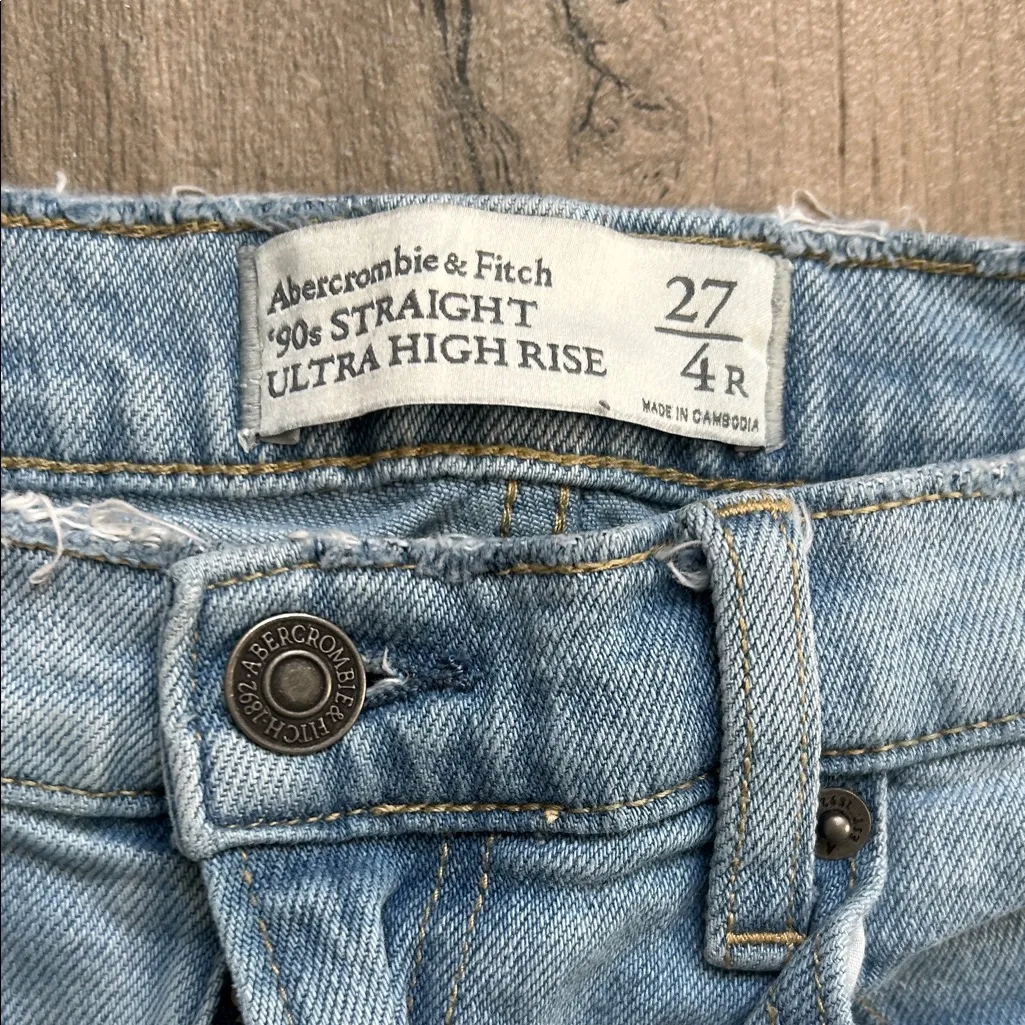 Abercrombie & Fitch Light Blue 90s straight ultra High Rise Jeans - Image 2