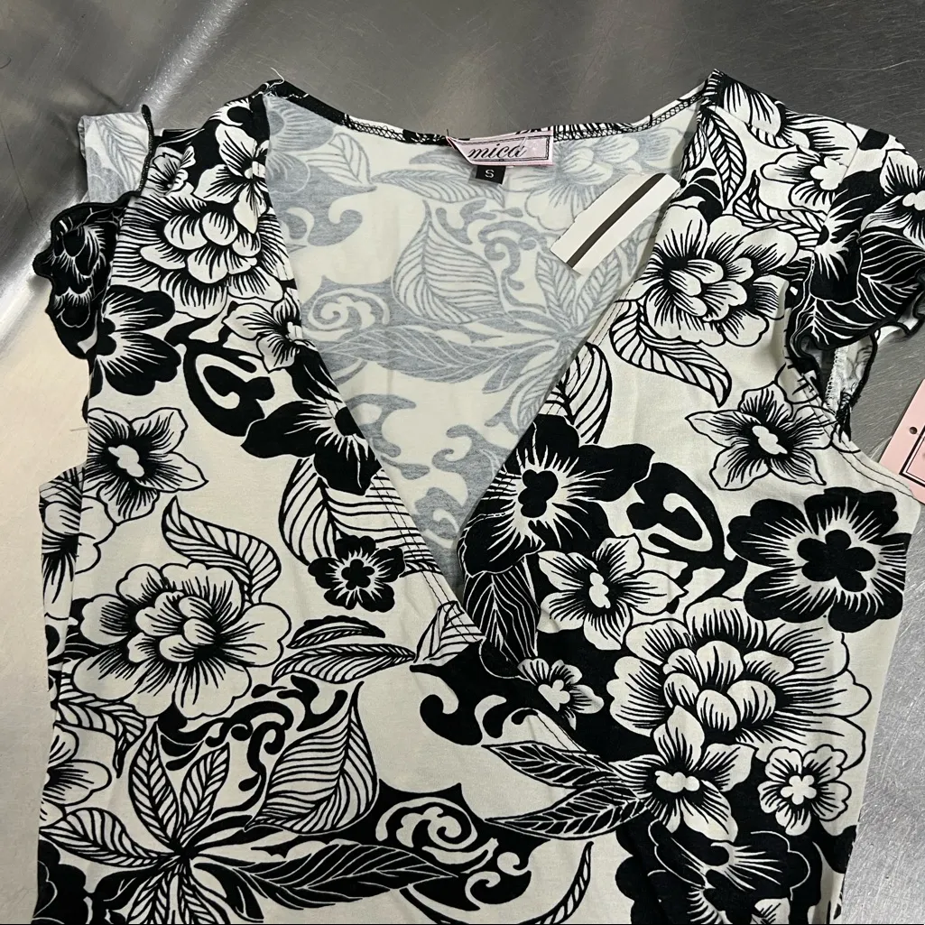 Mica Black and White Short Sleeve Floral Faux Wrap Dress - Image 2