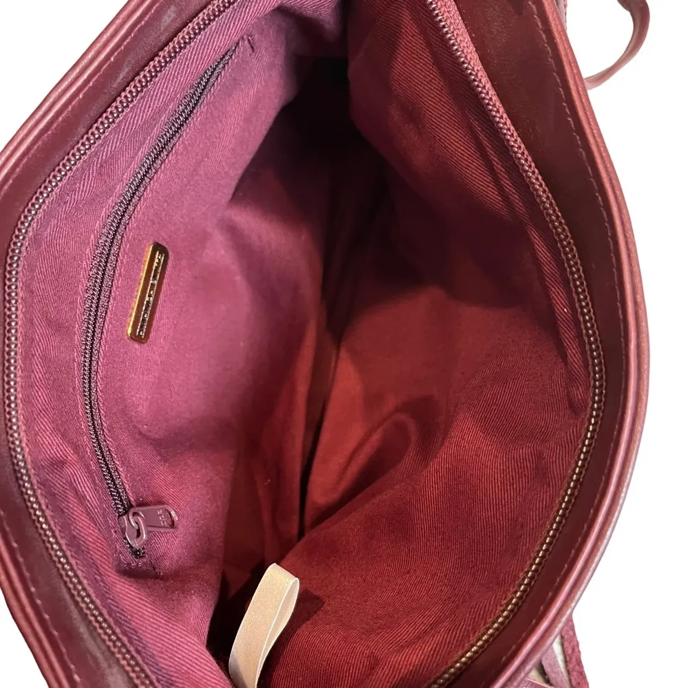 Amanda Smith Leather Convertible/Clutch Shoulder Bag - Image 10