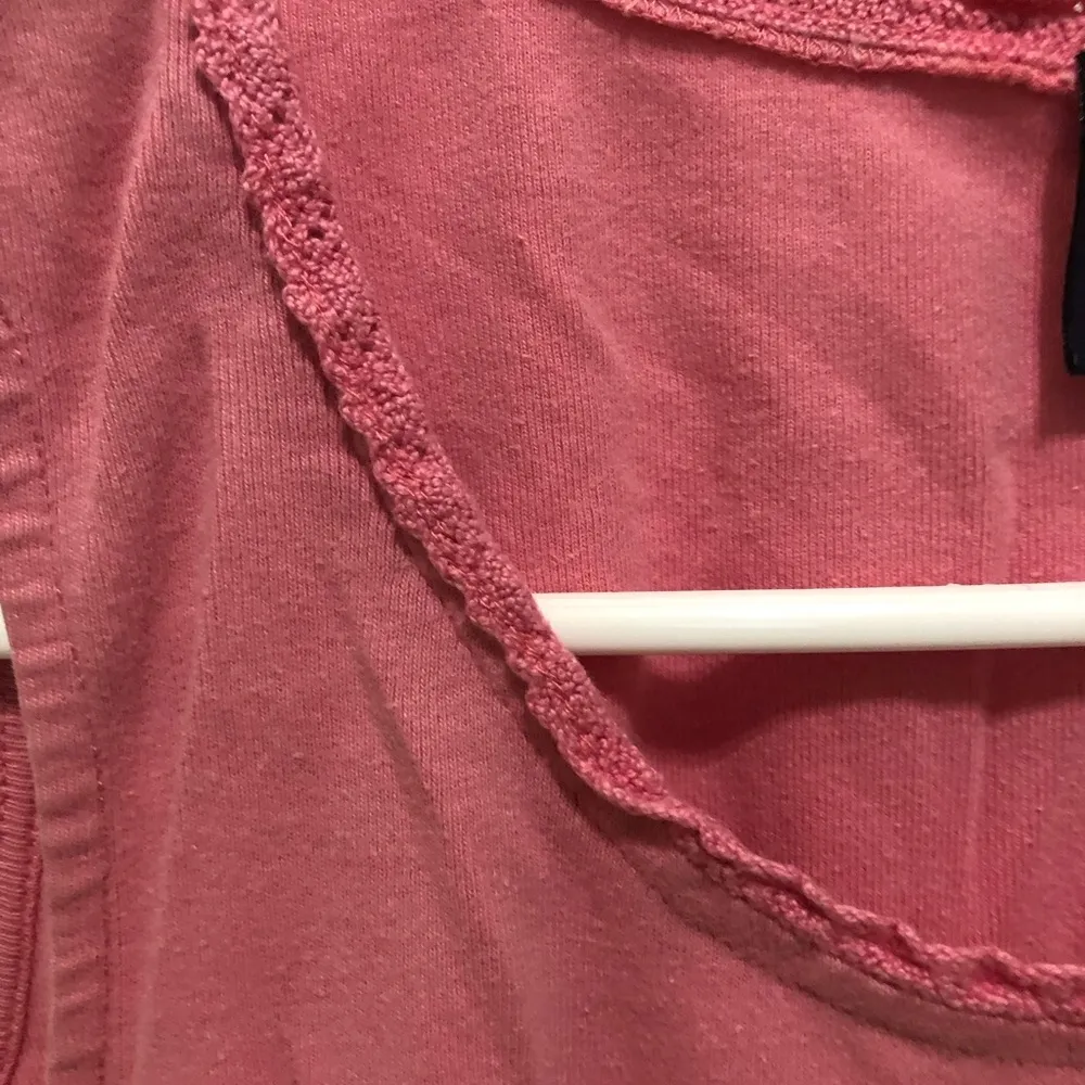 Pink tank top women’s size medium - Image 3