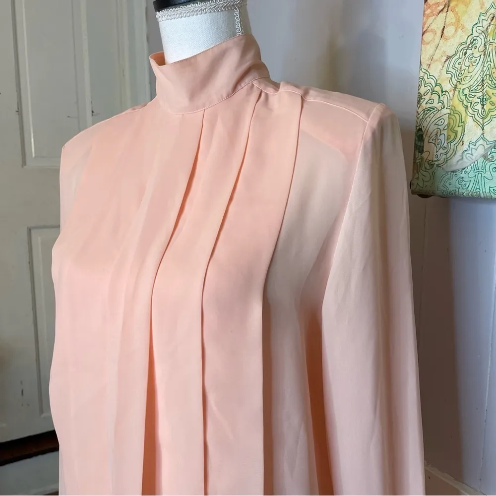 Vintage blouse Pleated peach Puff Ballon Sleeve Pink Size 10 - Image 3