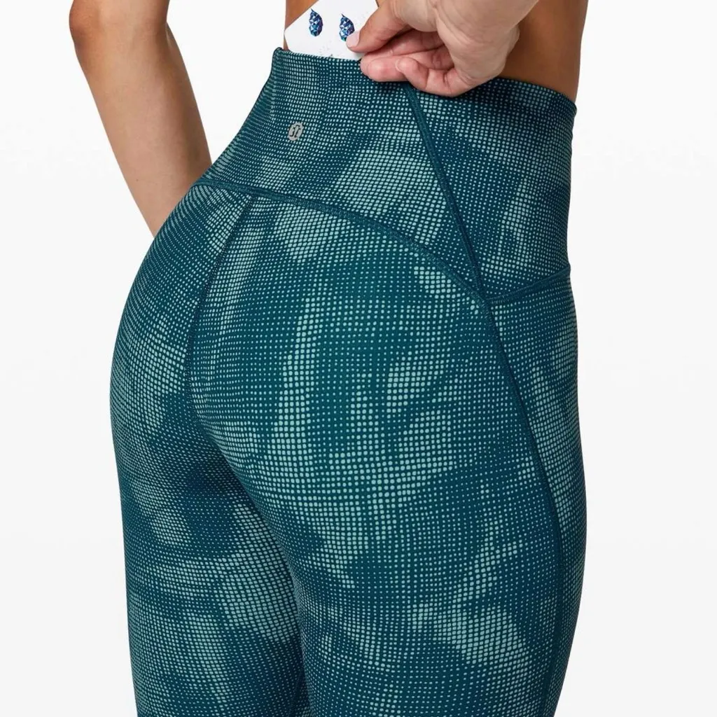 lululemon athletica Illusion Tidal Bermuda Teal Leggings 28” - Image 5