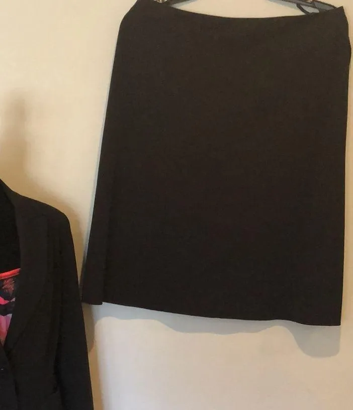 The limited suit jacket and skirt, size large/14 - Image 2