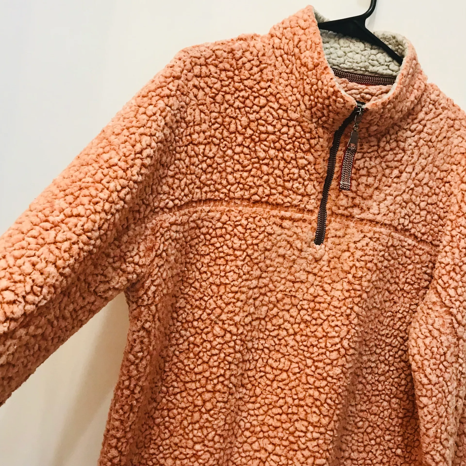 THE ORIGINAL FROSTY TIPPED PILE 1/2 ZIP PULLOVER IN SPICE BY - Image 7