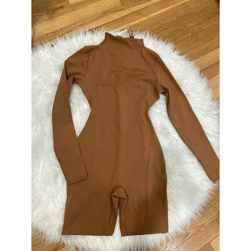 SKIMS Size Small ALL-IN-ONE LONG SLEEVE MID THIGH ONESIE CARAMEL NWT Jumpsuit - Image 5