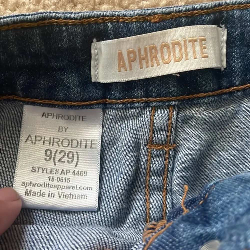 Womens Aphrodite Ripped Jeans - Image 2