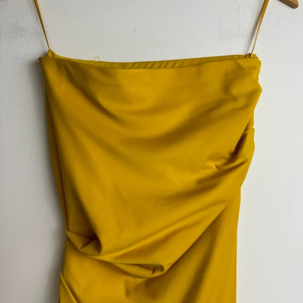 NWT ZARA Strapless Maxi Dress Sz Small Golden Yellow Side Pleats Ruched - Image 5