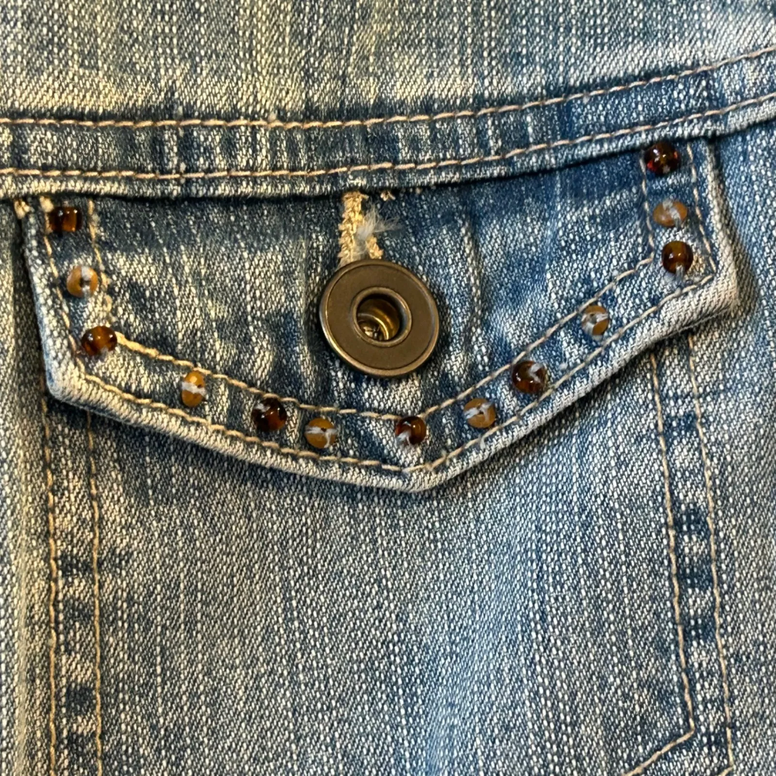 Madison & Max Petite Denim Jacket Embellished Flower Blue Jean Button Up Small Size undefined - Image 8