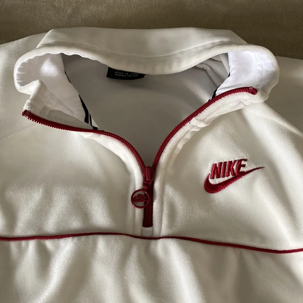 Nike 3/4 Zip White Velour PullOver - Image 4