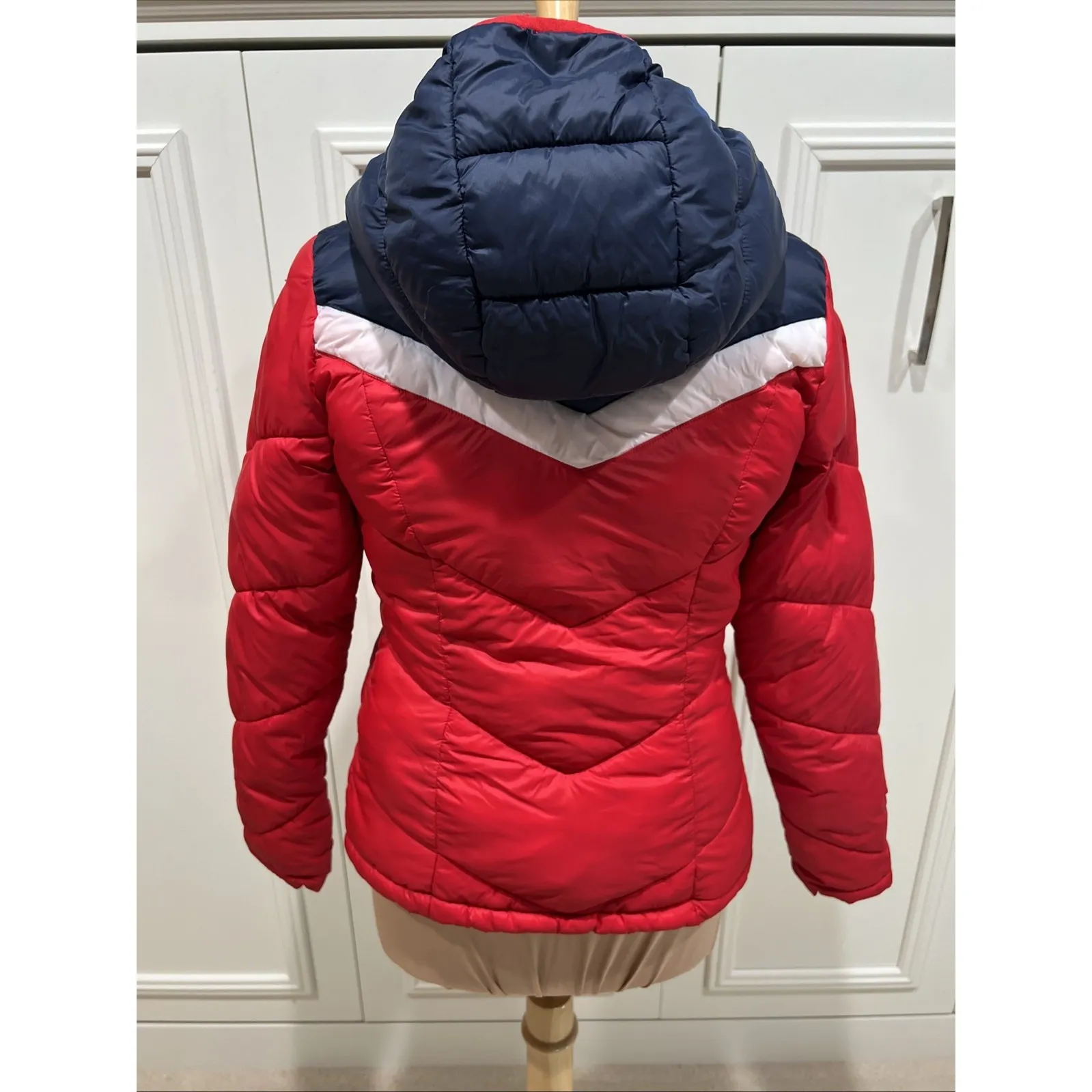 Tommy Hilfiger Sport Hooded Puffer Jacket Red Color Block Preppy Cozy Outdoor - Image 5