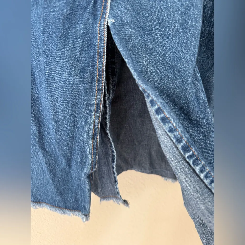 Vintage Bill Blass Front Slit Frayed Denim Skirt, Size 16P - Image 3