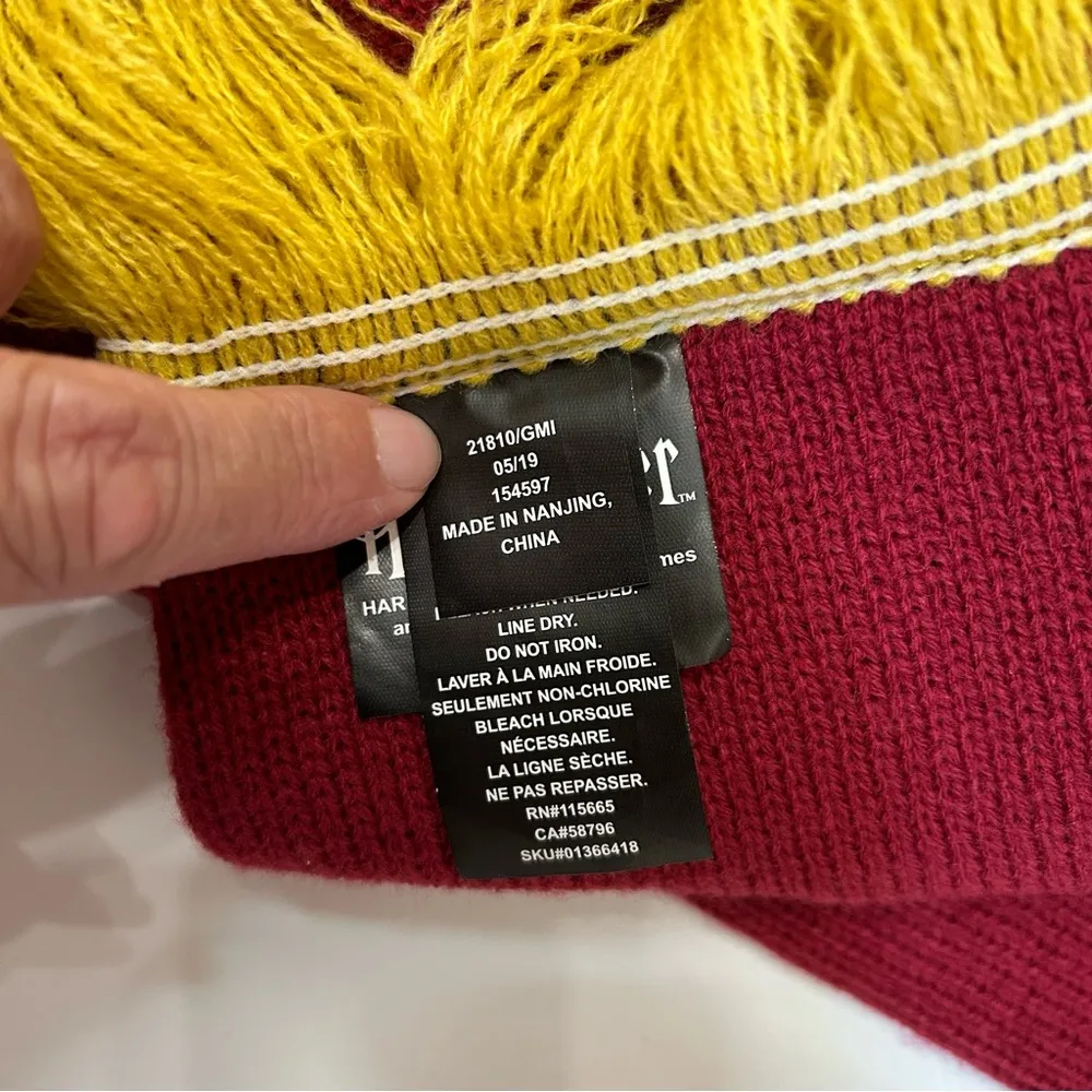 Harry Potter Gryffindor Scarf - Image 6
